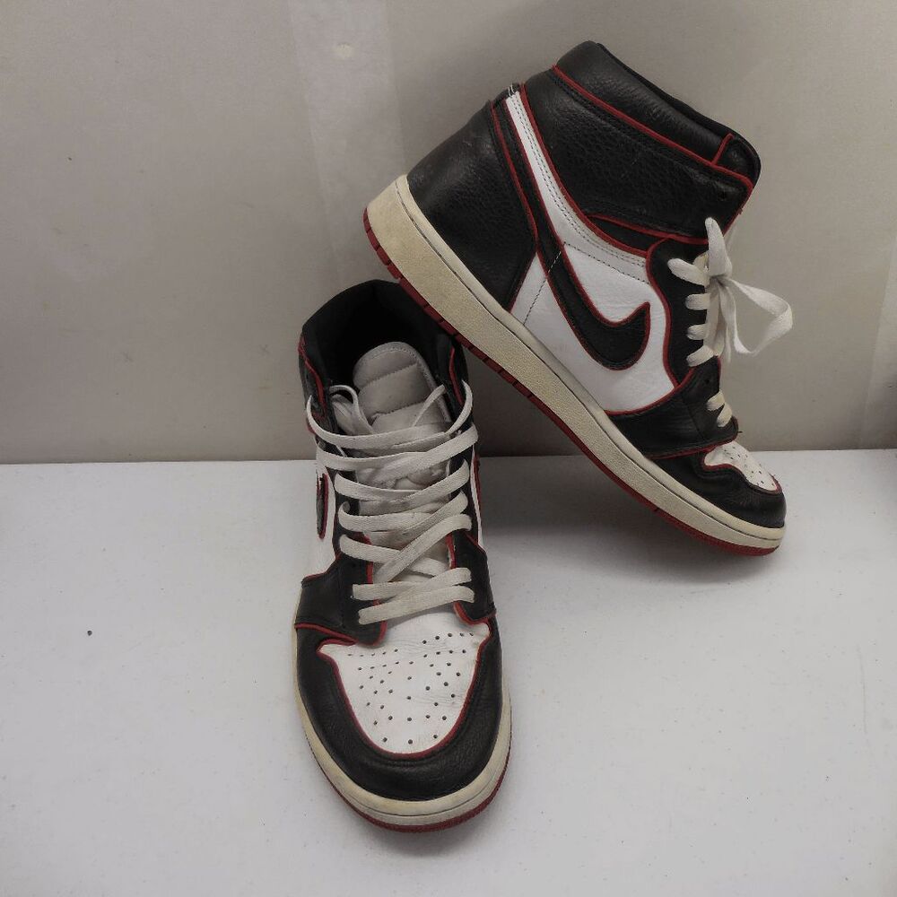 Size 12 - Jordan 1 Retro High OG Bloodline 2019 in good condition